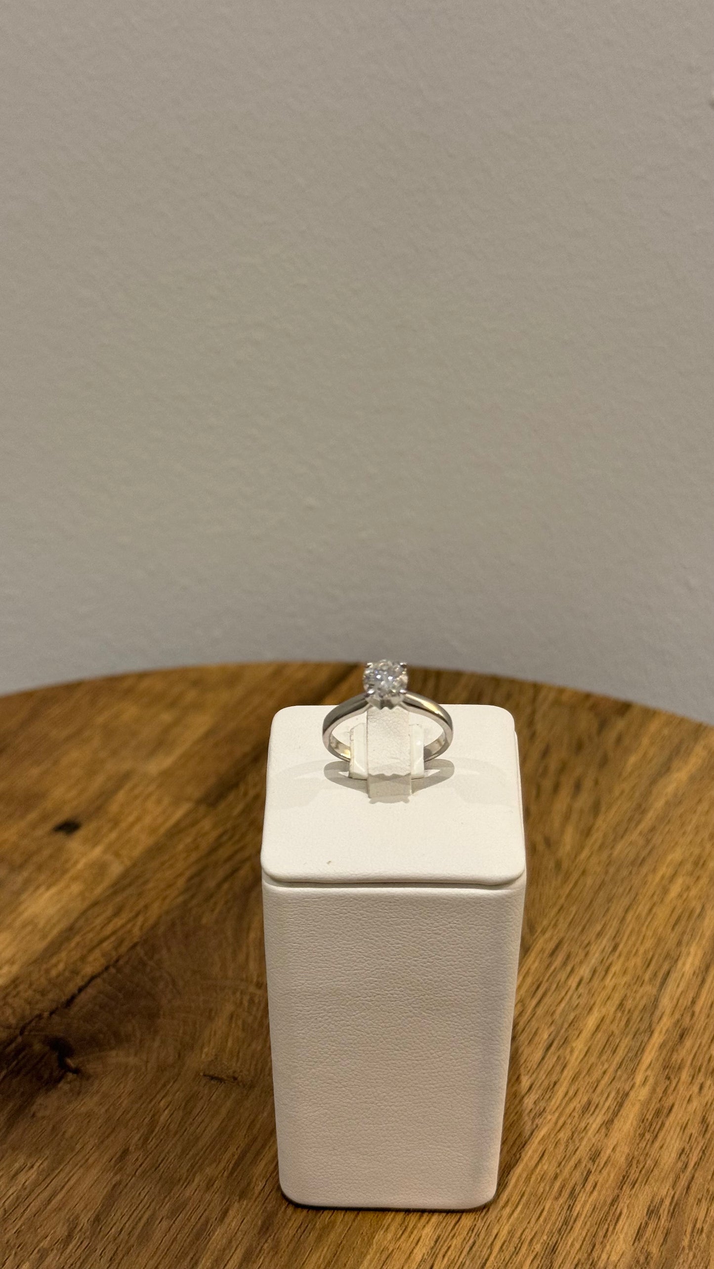 Platinum 1.04ct Round Brilliant Diamond